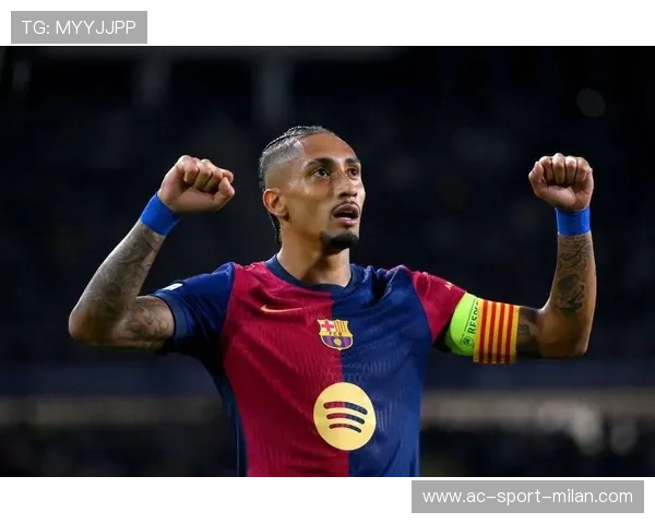 巴萨步步推进围攻，拉菲尼亚射门擦立柱而过